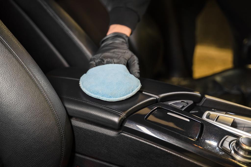 precio limpieza tapicería coche