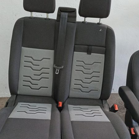 restauración de asientos de coche con limpieza de tapicería profesional en Nules