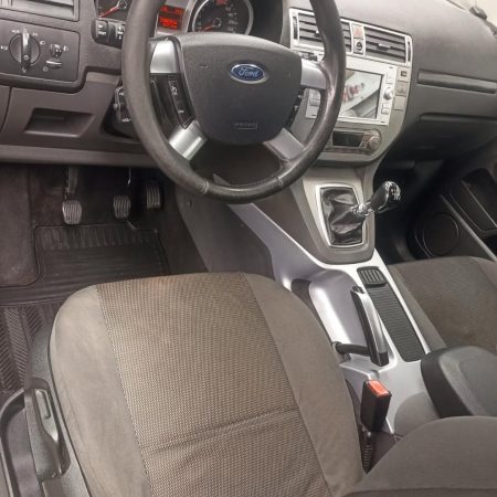 salpicadero limpio después de limpieza integral en Nules